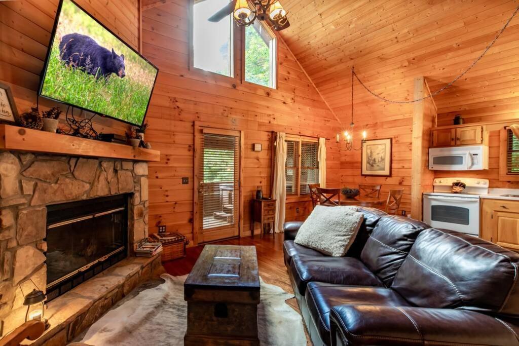 Nice View Fireplace, Hot Tub, Porch Bed, Private Sevierville Εξωτερικό φωτογραφία