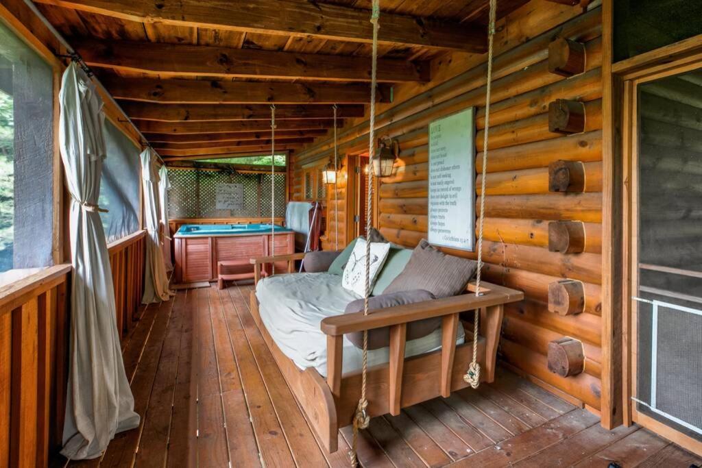 Nice View Fireplace, Hot Tub, Porch Bed, Private Sevierville Εξωτερικό φωτογραφία