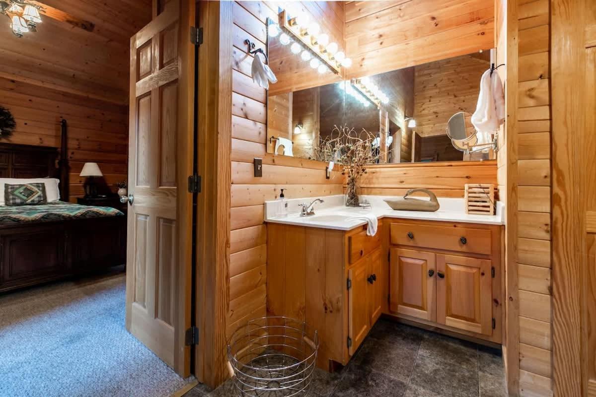 Nice View Fireplace, Hot Tub, Porch Bed, Private Sevierville Εξωτερικό φωτογραφία